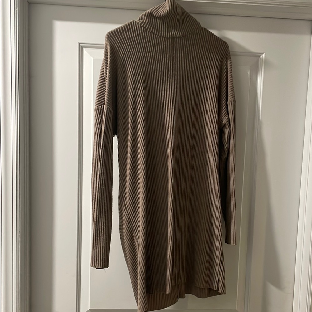 Ribbed Turtleneck Sweater in Taupe